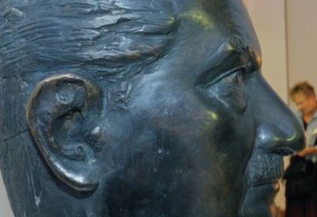 沧州20世纪存在主义哲学的创始人马丁·海德格尔头像铜雕