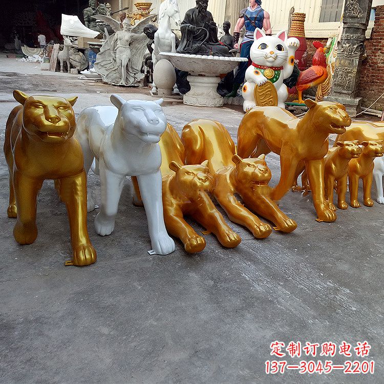 沧州玻璃钢金钱豹雕塑,定制精美动物雕塑摆件