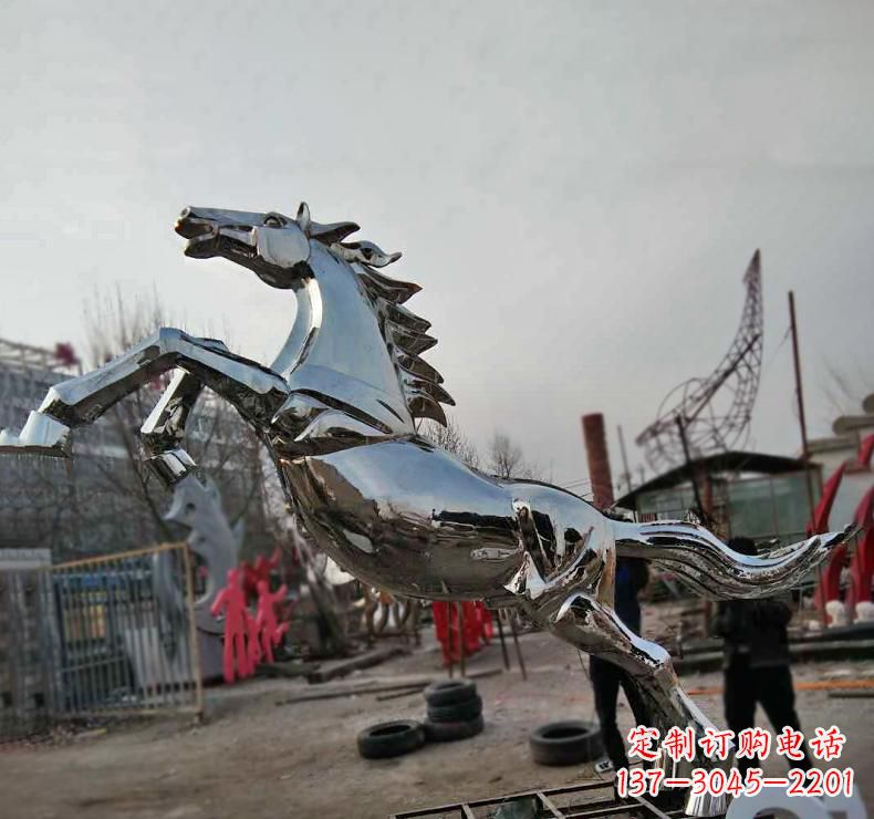 沧州不锈钢奔跑马雕塑驰骋在人间的艺术精灵