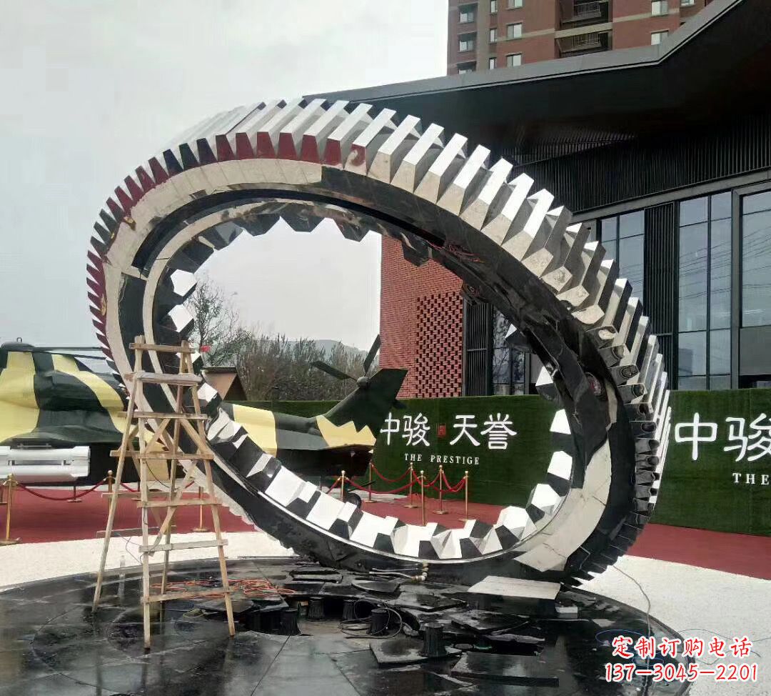 沧州不锈钢齿轮雕塑以科技艺术的形式演绎动力