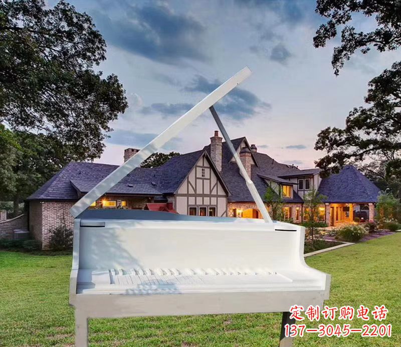 沧州钢琴雕塑——点缀广场景观
