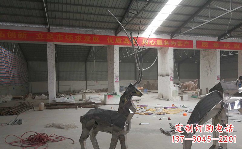 沧州不锈钢麋鹿雕塑静谧美丽的自然之美