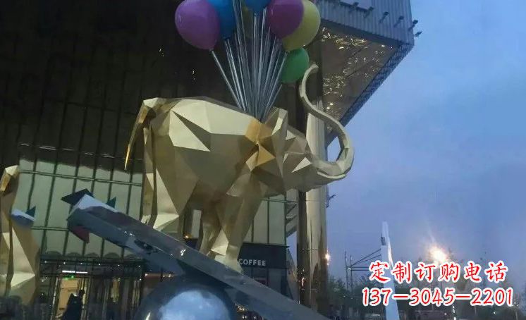 沧州大象踩高跷——点缀城市景观
