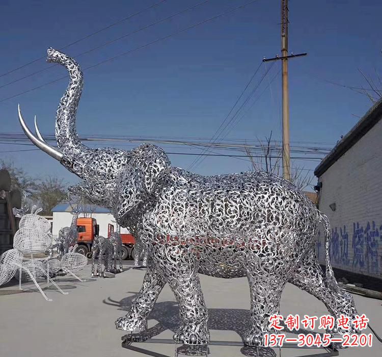 沧州不锈钢大象雕塑象征力量与美丽