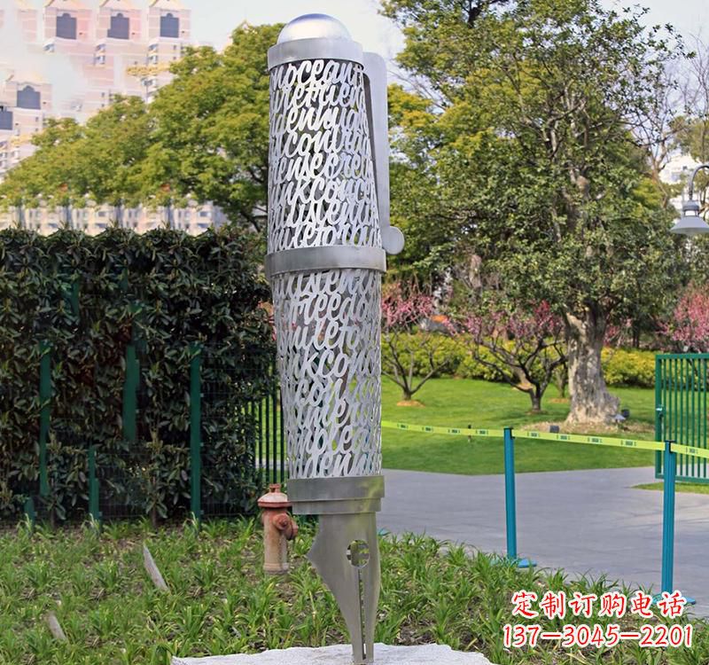 沧州精致不锈钢钢笔雕塑