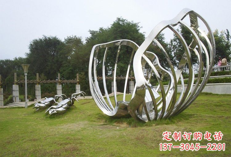 沧州不锈钢公园里的贝壳雕塑