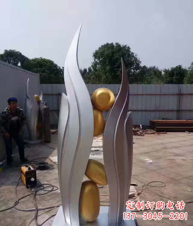 沧州不锈钢广场翅膀雕塑象征着自由之翼