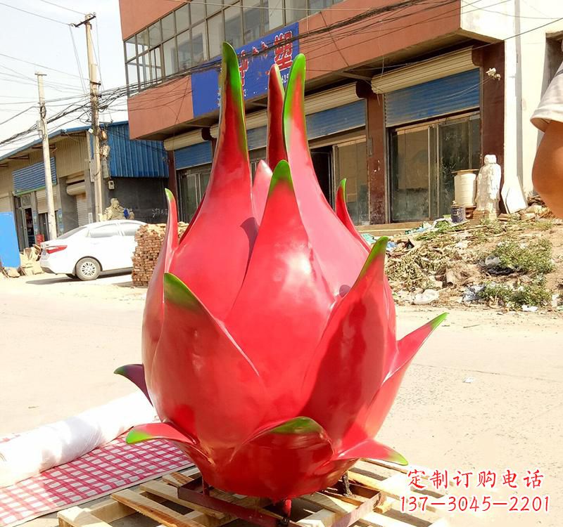 沧州精美不锈钢火龙果雕塑