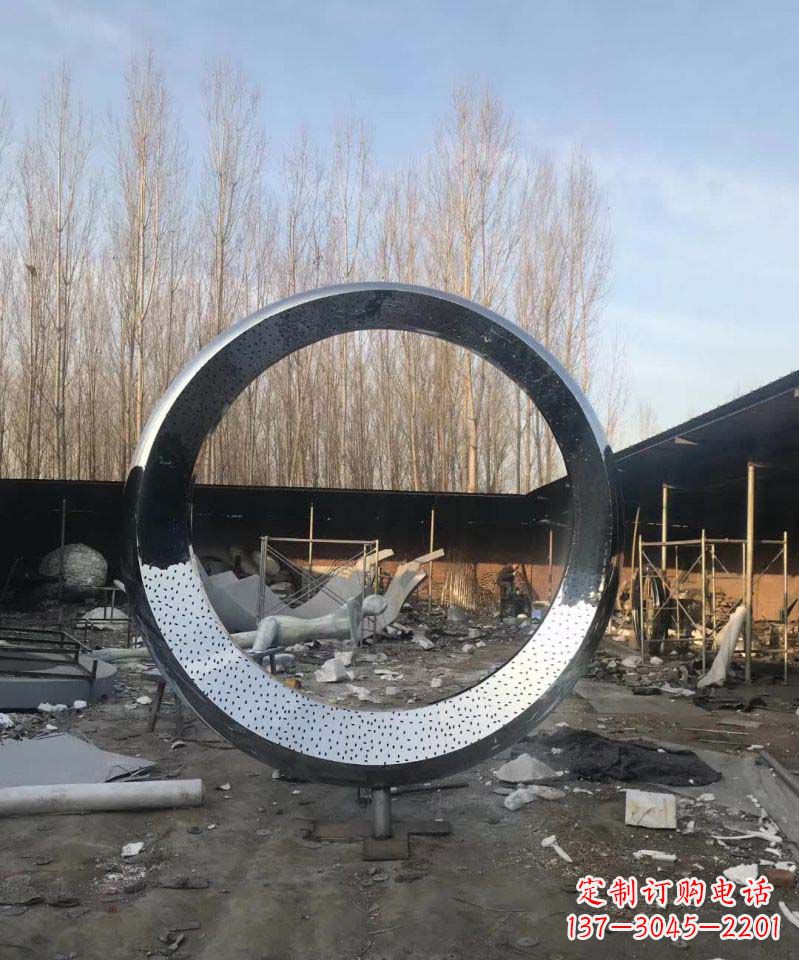 沧州不锈钢圆环雕塑抽象美的体现