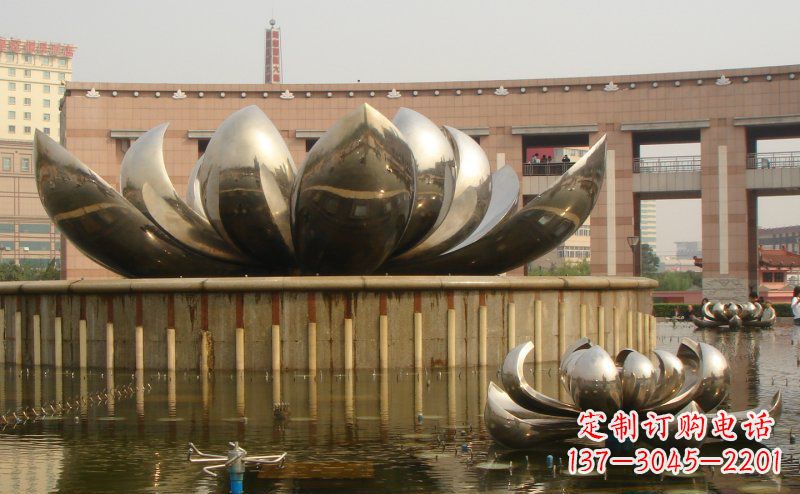 沧州不锈钢莲花雕塑一种精美的艺术品