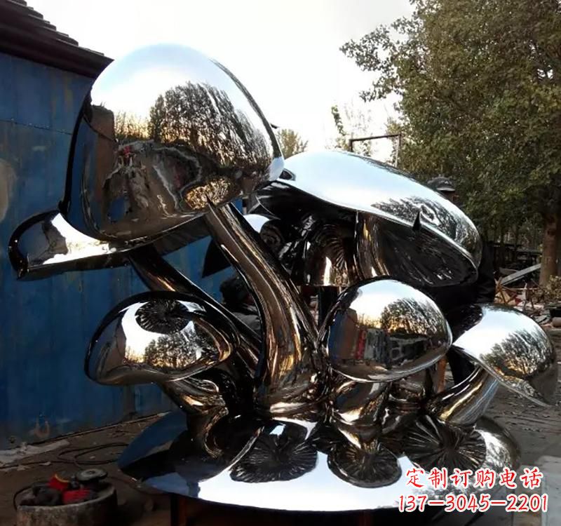 沧州不锈钢蘑菇雕塑给空间增添活力