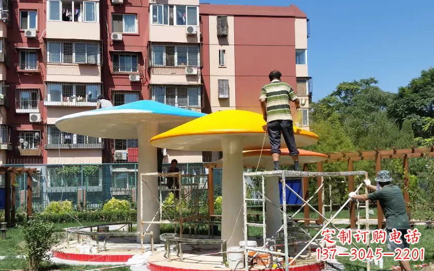 沧州不锈钢蘑菇凉亭——精美雕塑点缀绿意