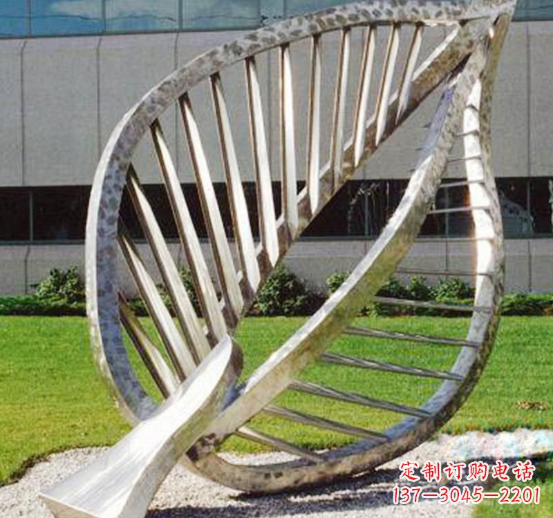 沧州不锈钢树叶镂空景观雕塑精美而古朴