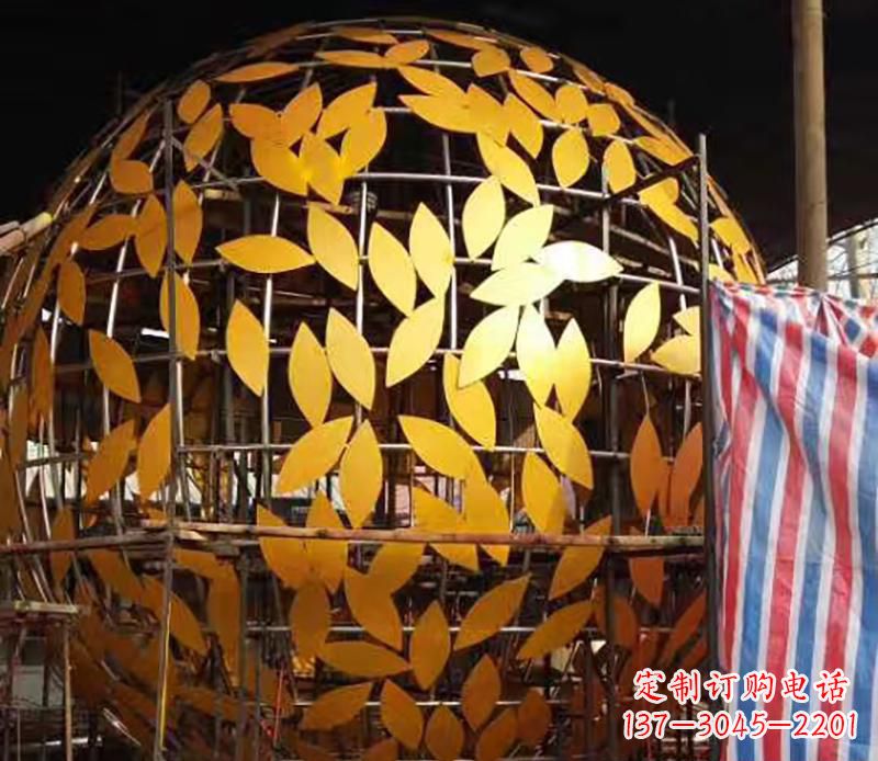 沧州不锈钢树叶镂空球景观雕塑