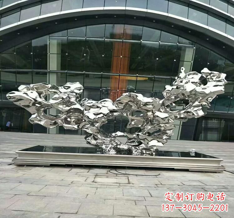 沧州灵动的太湖石雕塑