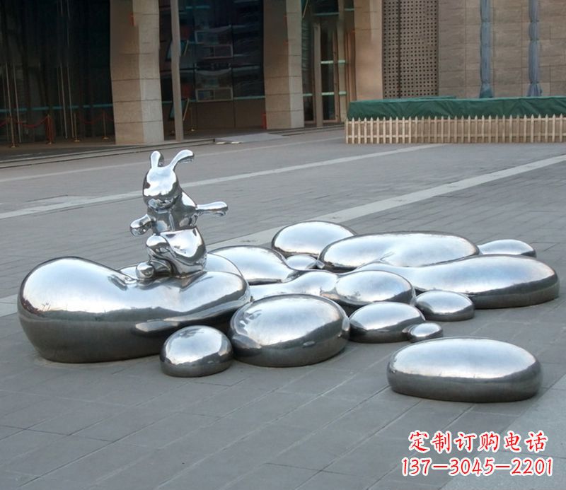 沧州不锈钢兔子雕塑饱含艺术美感的艺术品