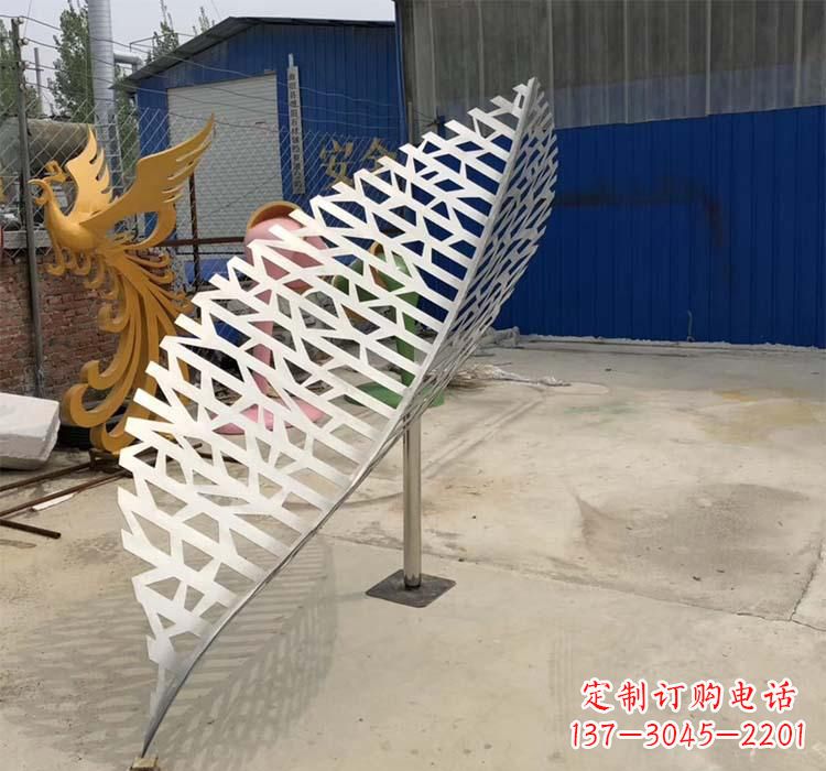 沧州不锈钢园林树叶雕塑