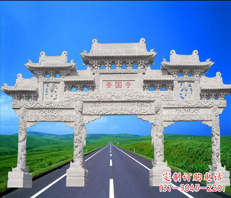沧州城市中的石雕牌坊雕塑
