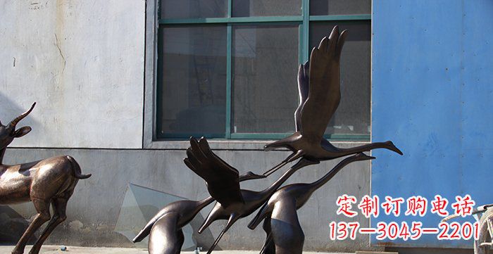 沧州大雁飞翔铸铜动物铜雕