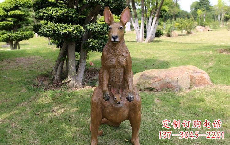 沧州公园玻璃钢仿真袋鼠雕塑