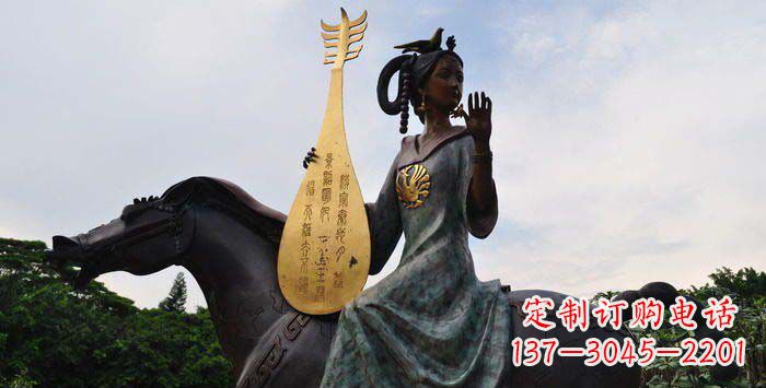 沧州传统风情,精美古典的琵琶女铜雕