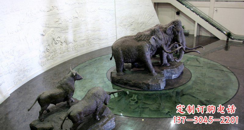 沧州领雕塑公园长毛象动物铜雕