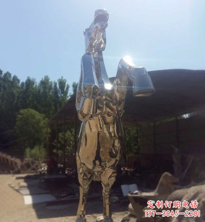 沧州典雅马雕,不锈钢镜面奔马雕塑,个性精彩