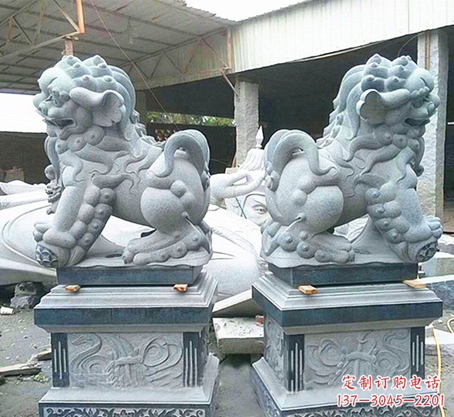 沧州南方狮子献钱狮石雕