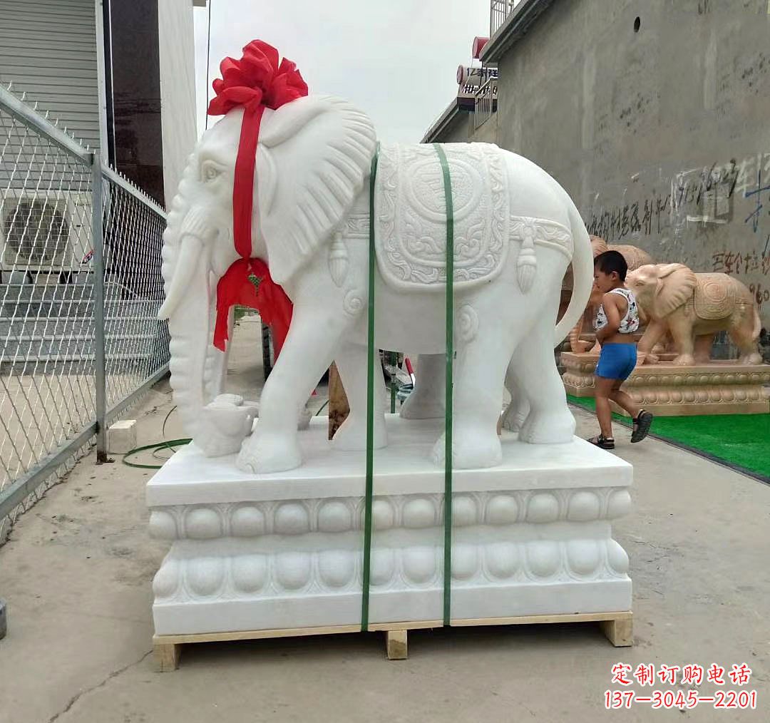 沧州中领雕塑精美玉雕大象