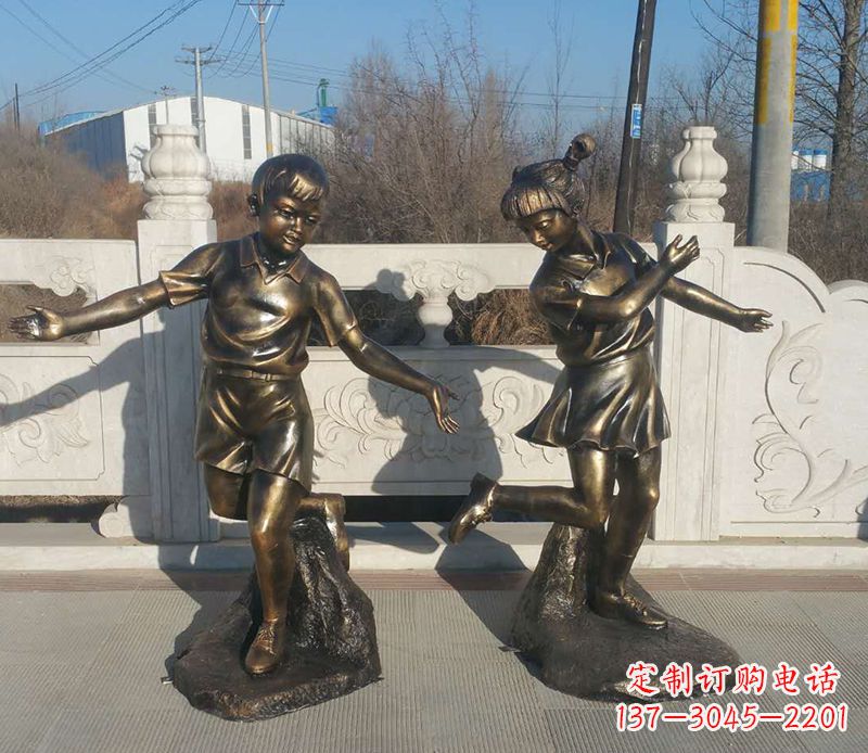 沧州踢毽子的儿童铜雕
