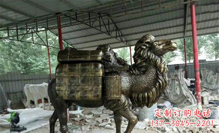 沧州拖行李的骆驼动物铜雕 (2)