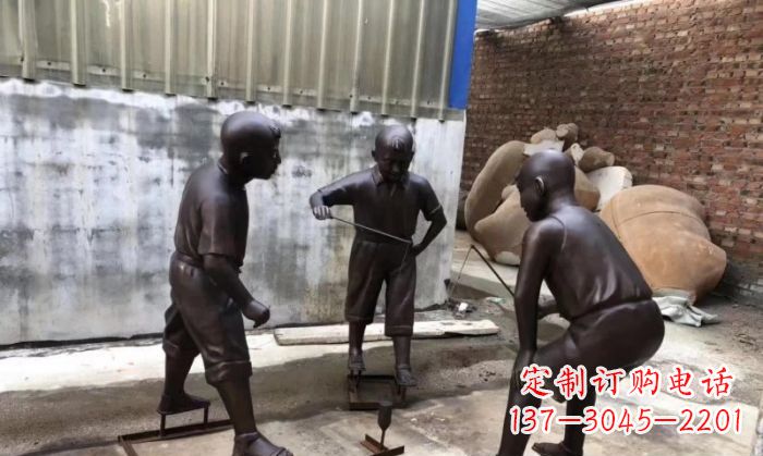 沧州玩陀螺人物铜雕 (2)