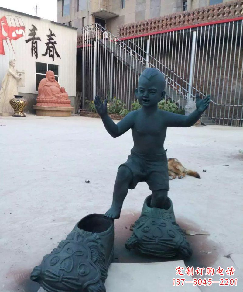 沧州小孩穿大鞋青铜人物雕塑