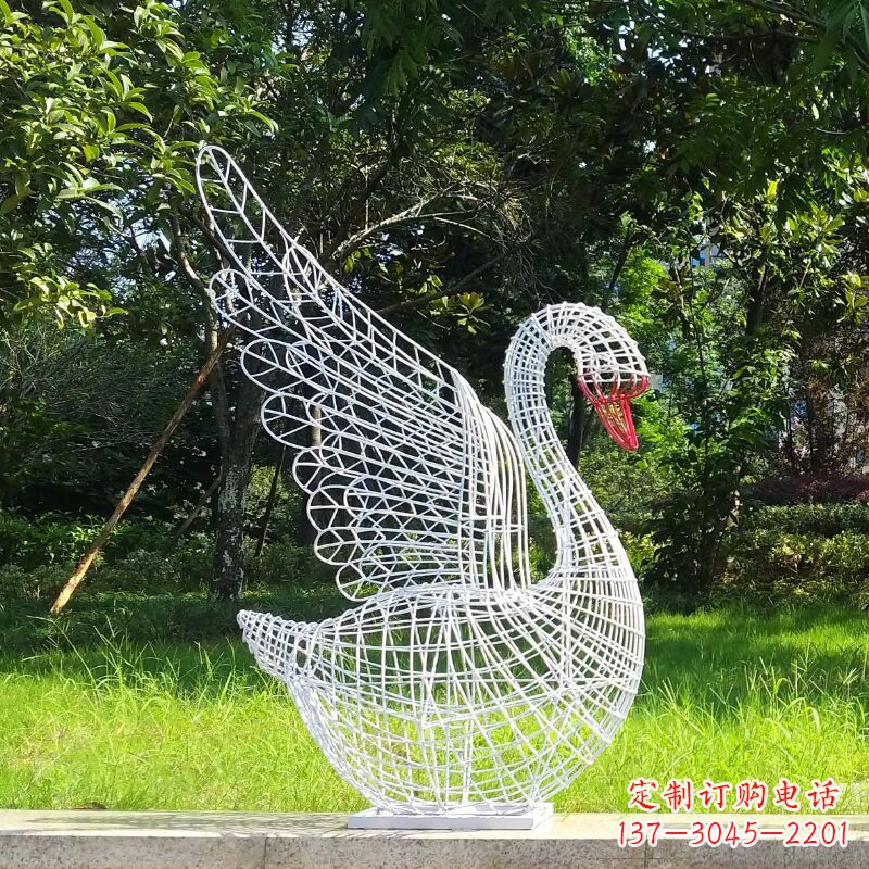 沧州展翅款网格天鹅雕塑(嘴部为实体)