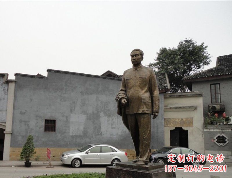 沧州周恩来广场伟人铜雕