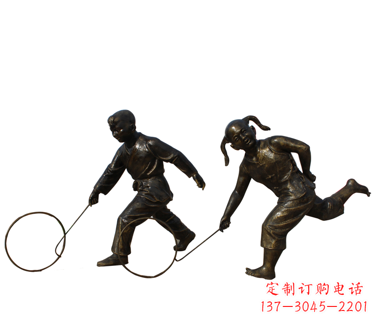沧州公园滚铁环的儿童铜雕